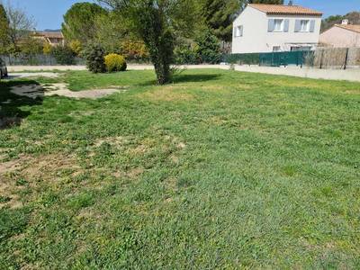 TERRAIN 730 M² LAURIS - constrcuteur de maison - Villas la Provençale