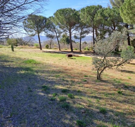 Magnifique terrain constructible sur Cadenet - constrcuteur de maison - Villas la Provençale