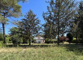 EXCLUSIVITE Terrain + Maison traditionnelle provençale de plain-pied, idéale pour les jeunes familles !