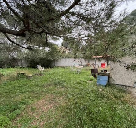 Terrain constructible de Villeneuve les Avignon - constrcuteur de maison - Villas la Provençale
