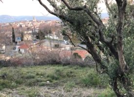Belle vue dégagée pour ce petit lotissement de 6 lots sur Pertuis