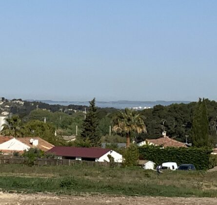 Rare, avec vue, au calme et proche de tout - constrcuteur de maison - Villas la Provençale