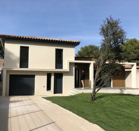 Au pied du Luberon et à 5 mn du centre ville de Mouriès - constrcuteur de maison - Villas la Provençale