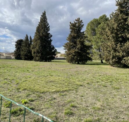 SORGUES 84700- terrain  400m² - constrcuteur de maison - Villas la Provençale