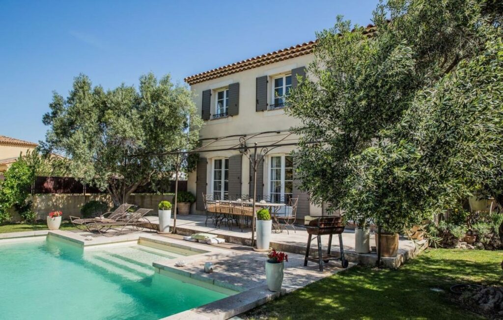 LE PARADOU – Au cœur des Alpilles, dans un environnement privilégié