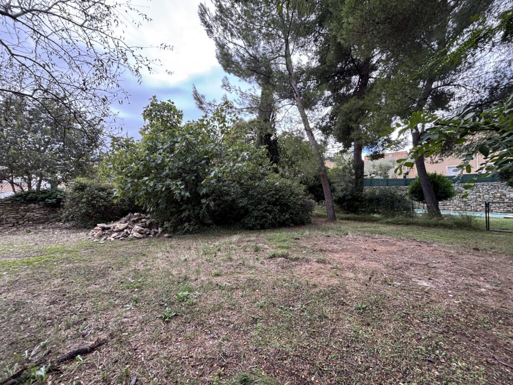 Magnifique Terrain Constructible à Vedène !